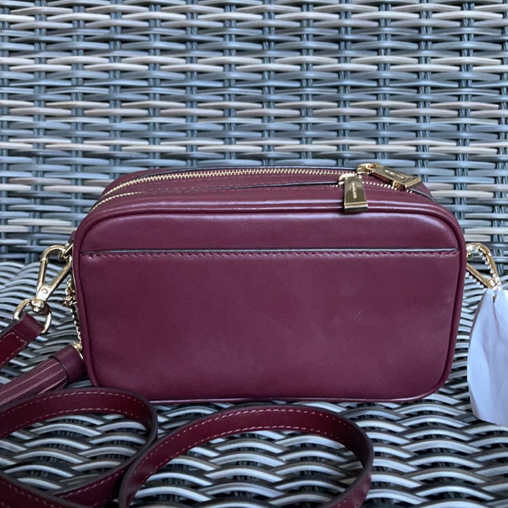 Michael Kors Small Camera Bag Ox Blood North/South - Picture 11 of 16